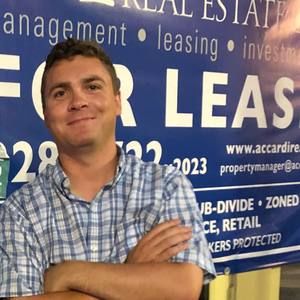 Meet your Posher, Simon